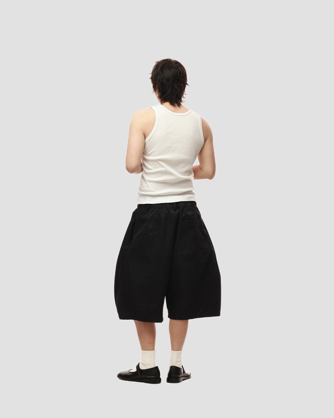 Coated Double-Pleat Wide Shorts worn on model, image 05