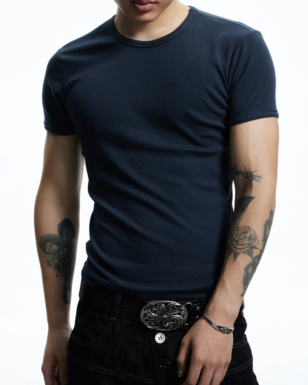 DND4DES | Slim-Fit Ribbed Crew Neck T-Shirt styled product image 04