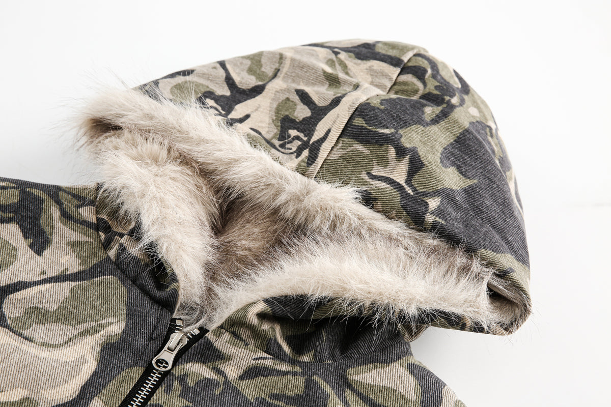 BLACK ENERGY FLORAL CAMO FUR HOOD JACKET; Camo; garment construction detail