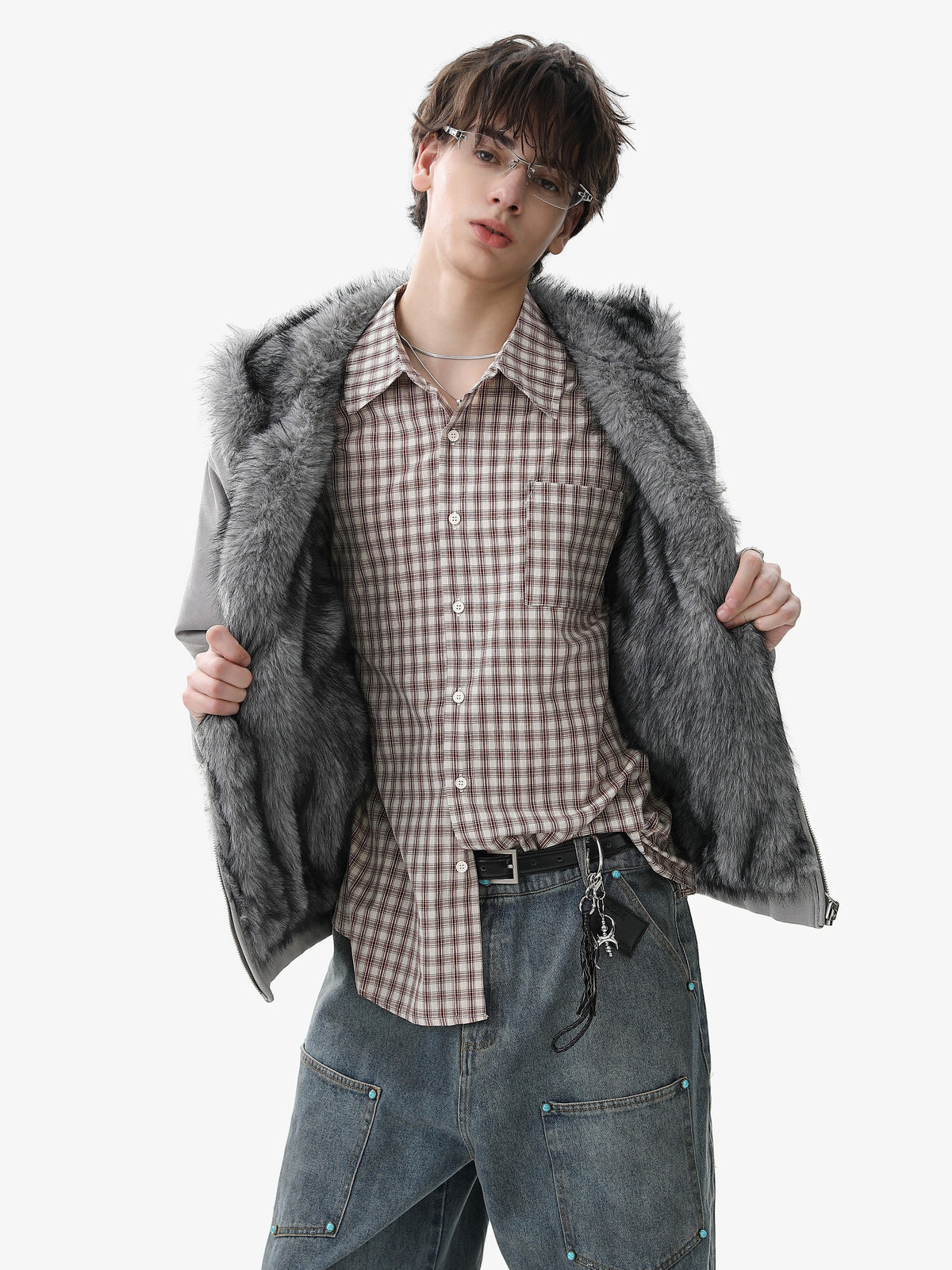 BLACK ENERGY CURVED PANEL FUR HOOD JACKET; Gray; model view