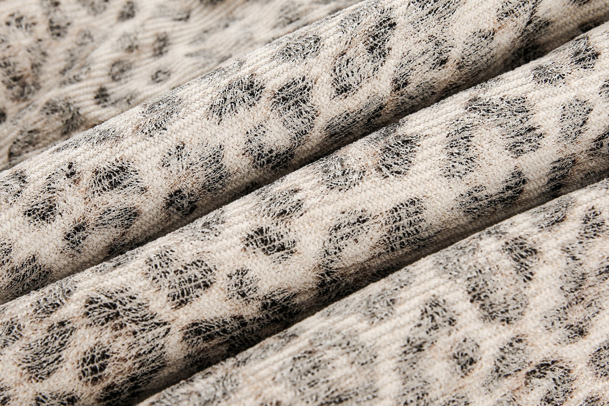 BLACK ENERGY LEOPARD PRINT FUR HOOD JACKET; Beige; design detail