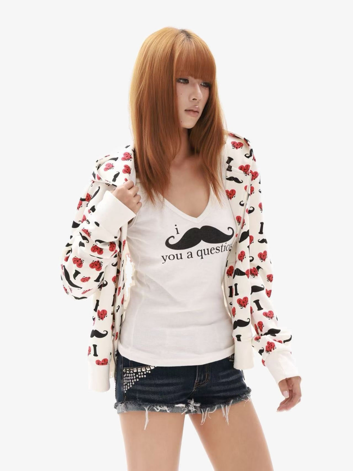 DETW MUSTACHE HEART PRINT ZIP HOODIE; White; model view