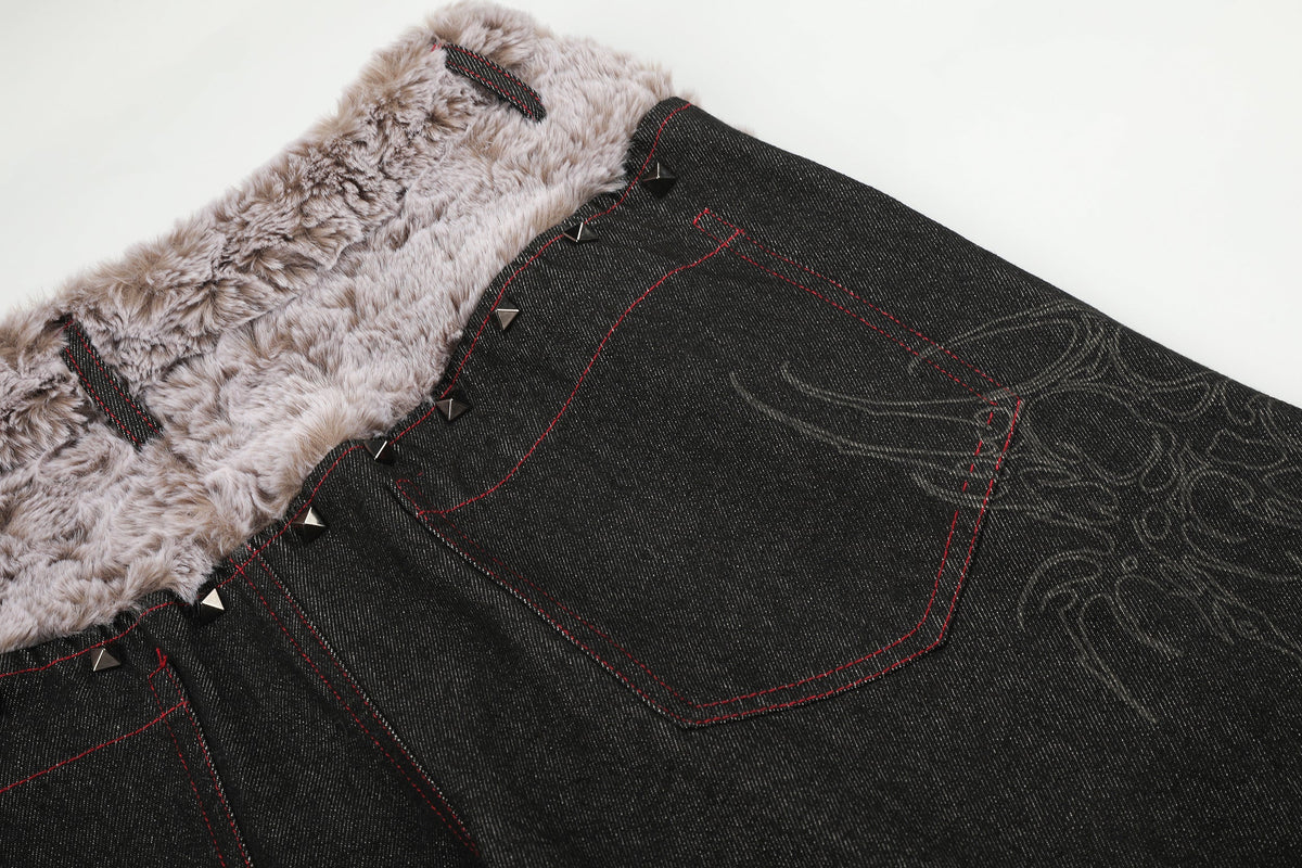 BLACK ENERGY STUDDED THORN PRINT JEANS; Black; garment construction detail