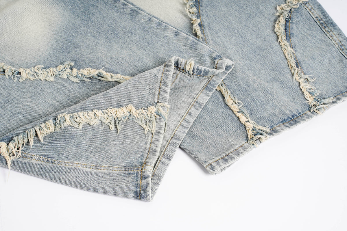 BOSOZO OVERSIZED CARGO POCKET JEANS; Blue; garment construction detail
