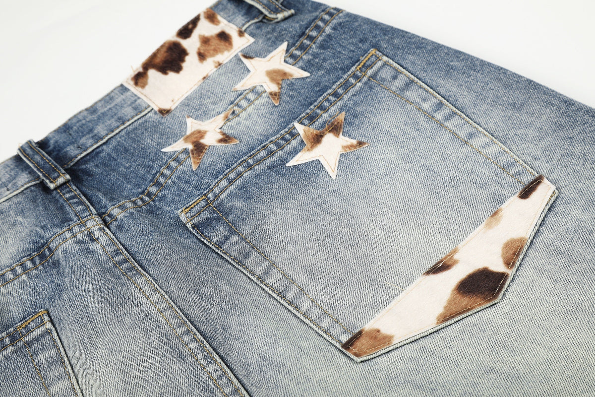 DC SPOTTED ACCENT WIDE LEG JEANS; Washed Blue; design detail