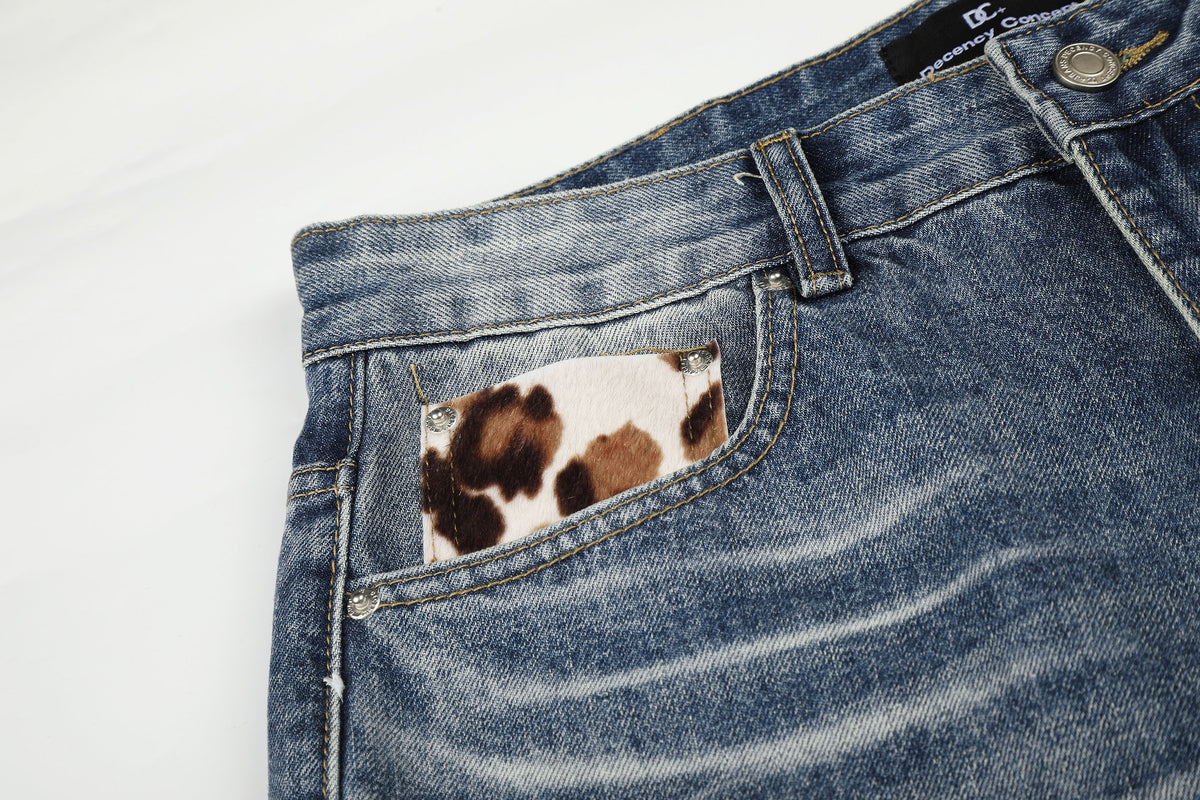 DC SPOTTED ACCENT WIDE LEG JEANS; Washed Blue; design detail