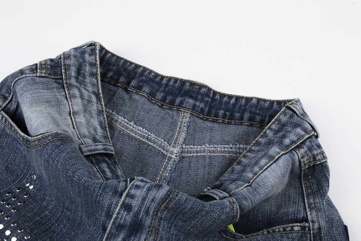 GEESAS RHINESTONE STAR JEANS; Blue; garment construction detail