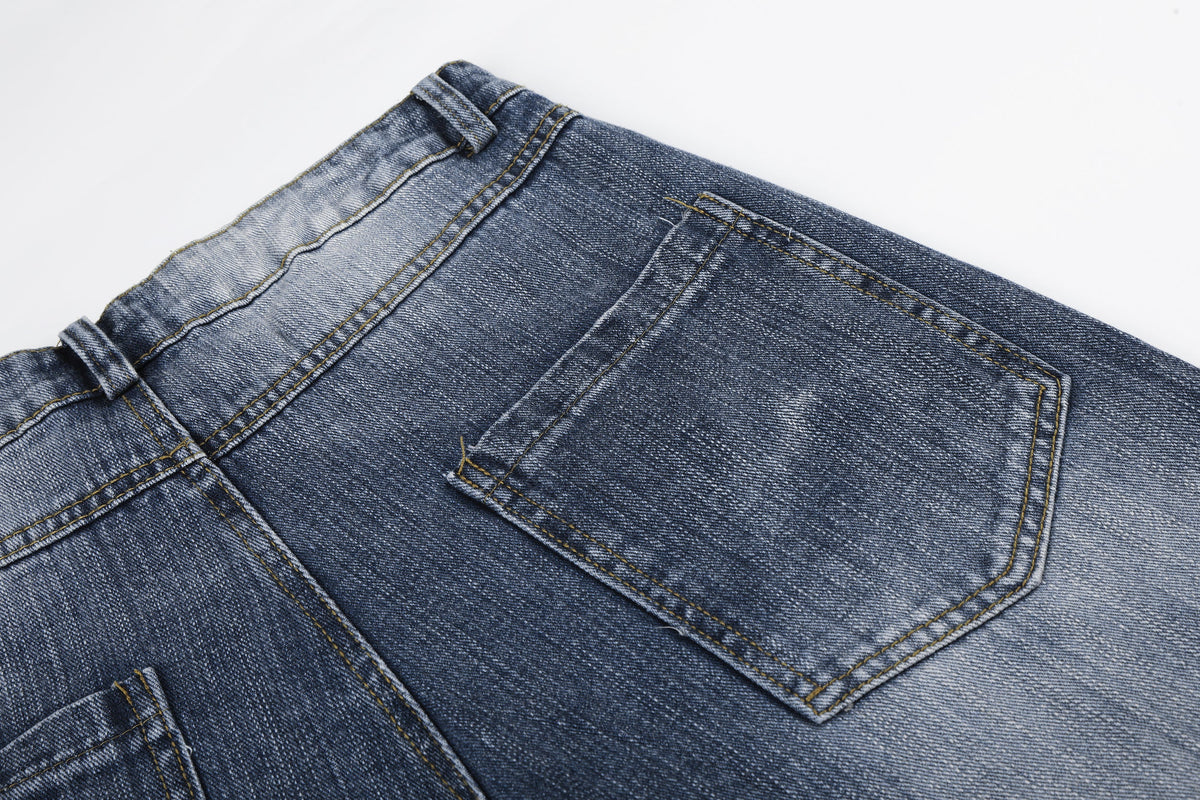 GEESAS RHINESTONE STAR JEANS; Blue; garment construction detail