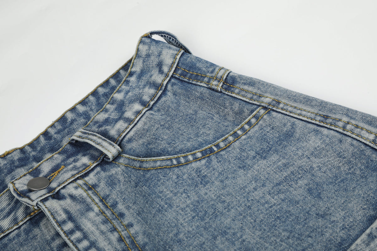 GEESAS MULTI POCKET BAGGY BARREL JEANS; Blue; garment construction detail
