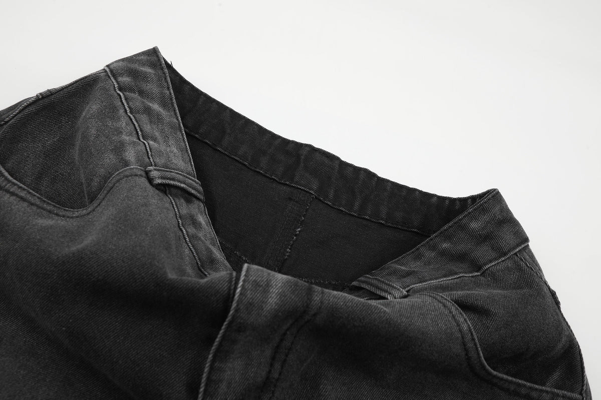 GEESAS GRADIENT STAR PRINT JEANS; Black; garment construction detail