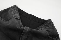 GEESAS GRADIENT STAR PRINT JEANS; Black; garment construction detail