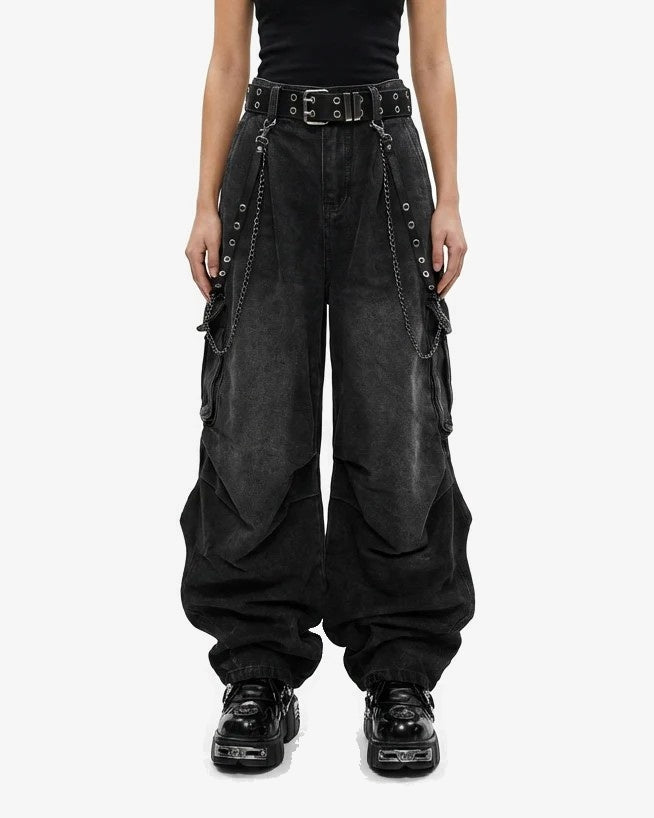 GUO WEAR WASHED CARGO POCKET JEANS; Black; model view