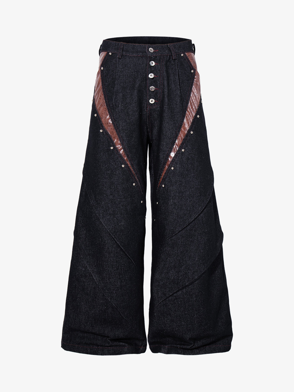 MCCNN CONTRAST PATCH PANEL JEANS; Black; front view