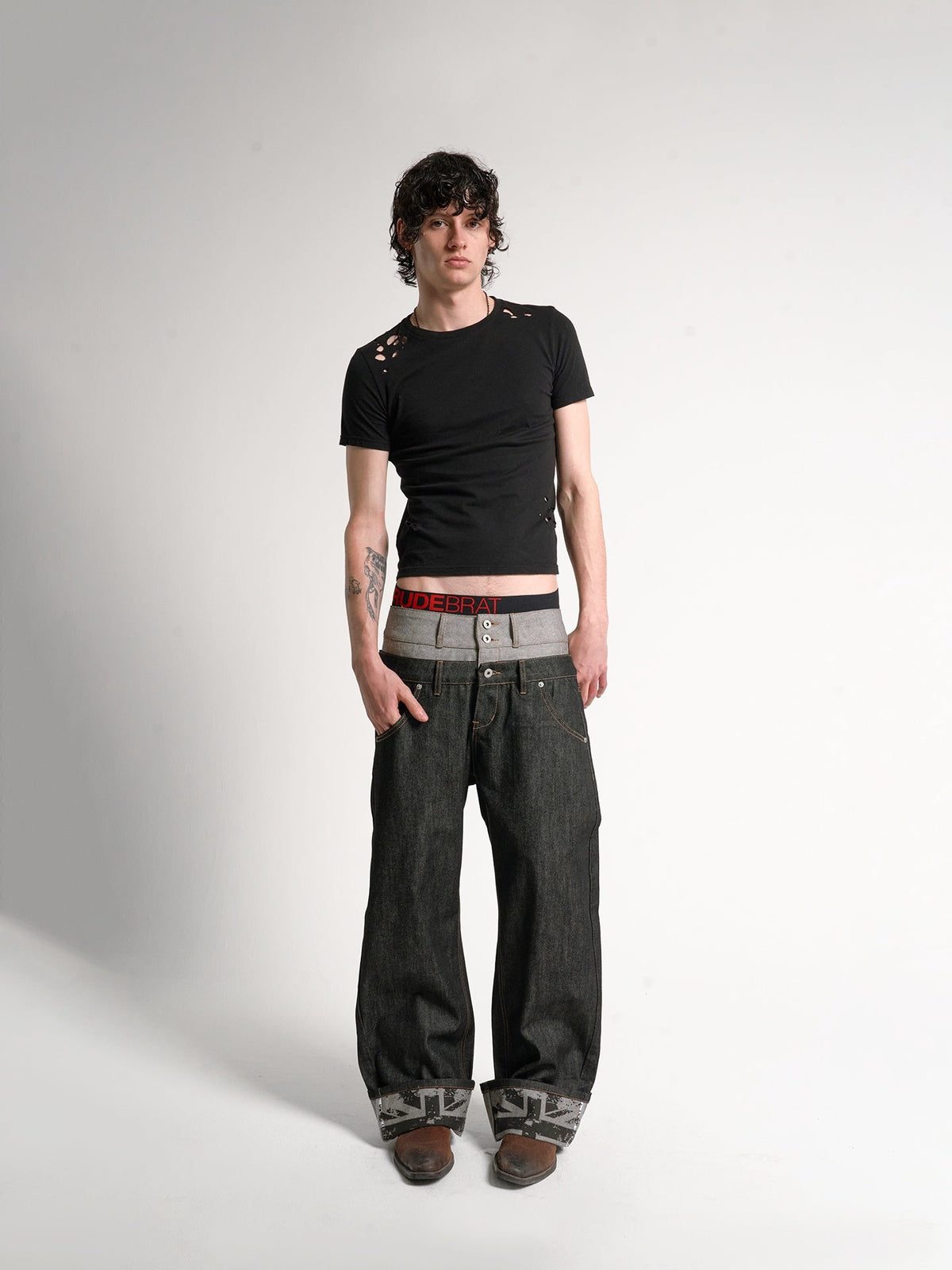 NO E MOSEN DOUBLE WAIST WIDE LEG JEANS; Black; model view