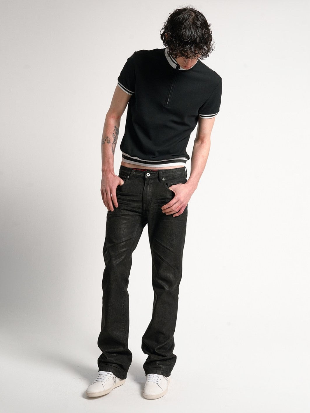 NO E MOSEN WAXED WHISKER FLARED JEANS; Black; model view