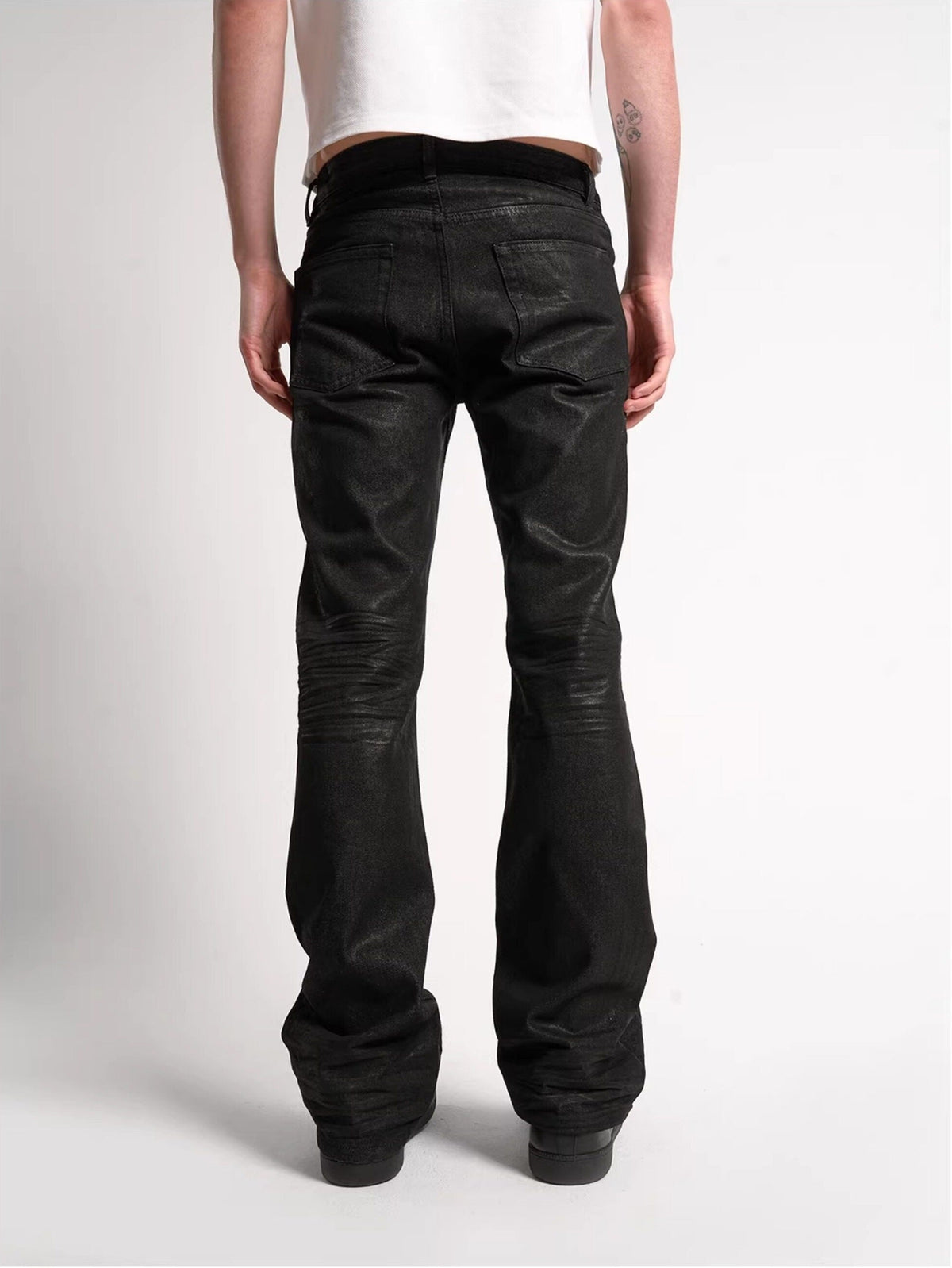 NO E MOSEN WAXED WHISKER FLARED JEANS; Black; model view