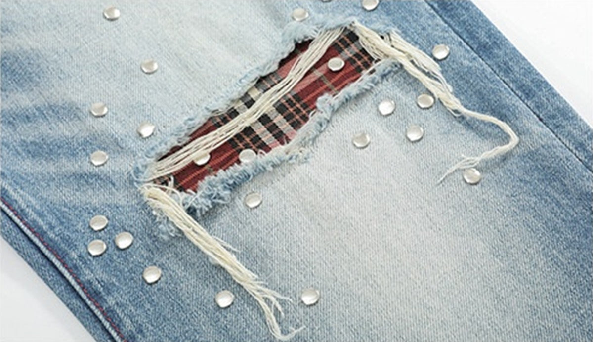 NO E MOSEN PLAID PATCH STUDDED JEANS; Blue; design detail