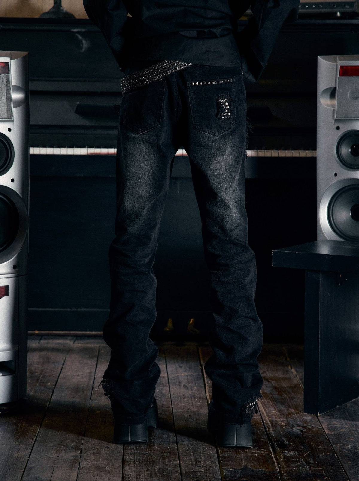 PAIKI STUDDED DISTRESSED WASHED JEANS; Black; model view