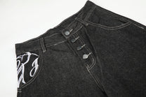 SEVEERS SCRIPT WAIST BAGGY JEANS; Black; design detail