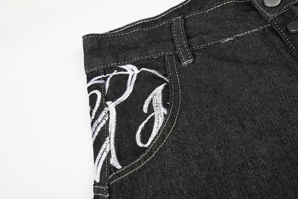 SEVEERS SCRIPT WAIST BAGGY JEANS; Black; design detail