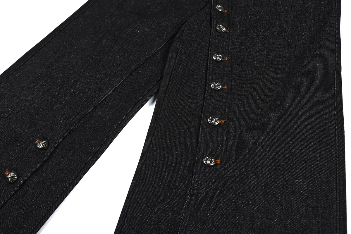 SMK MADE BUTTON FLAP WIDE LEG JEANS; Raw Black; design detail