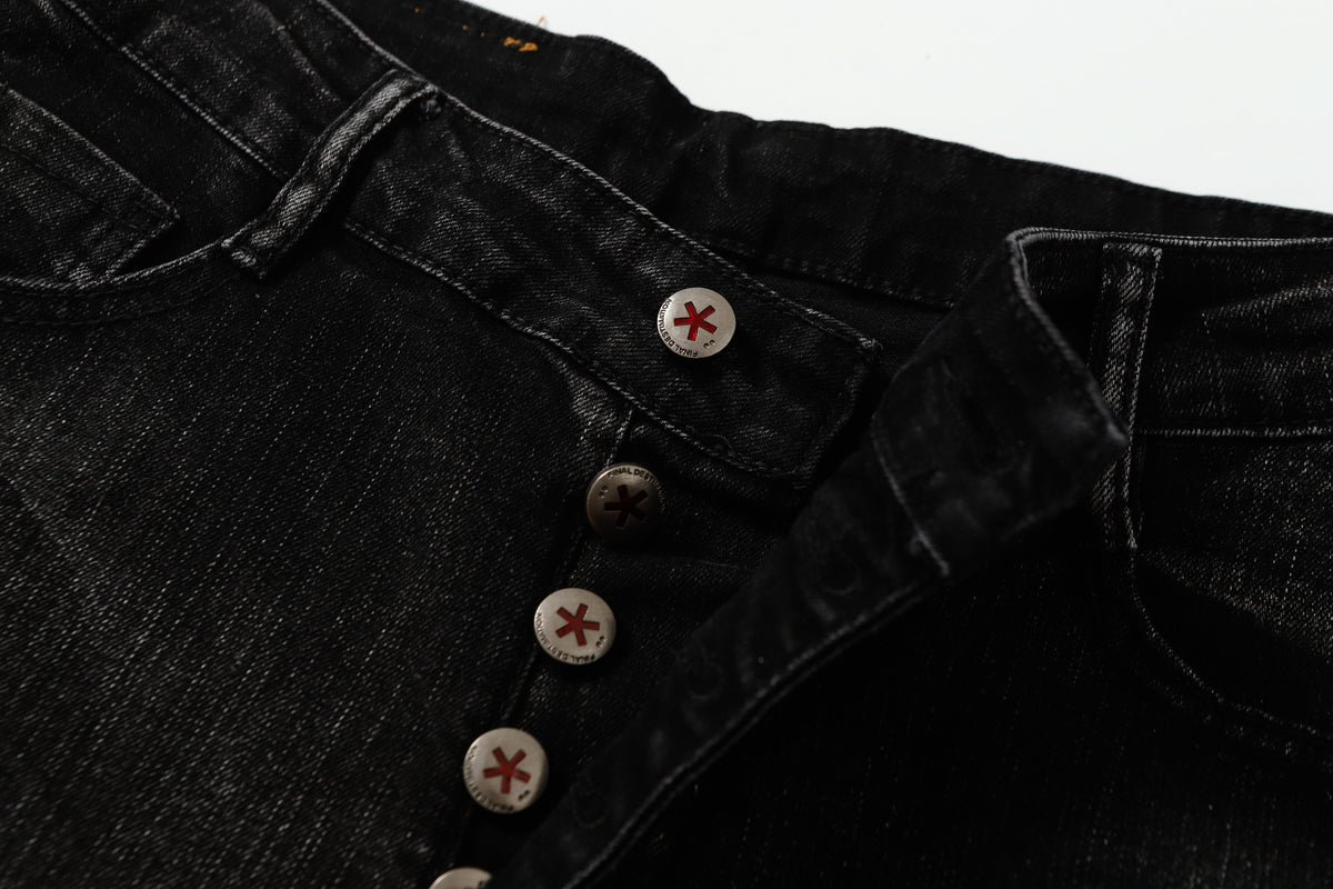 UNF CURVED SEAM WASHED JEANS; Black; garment construction detail