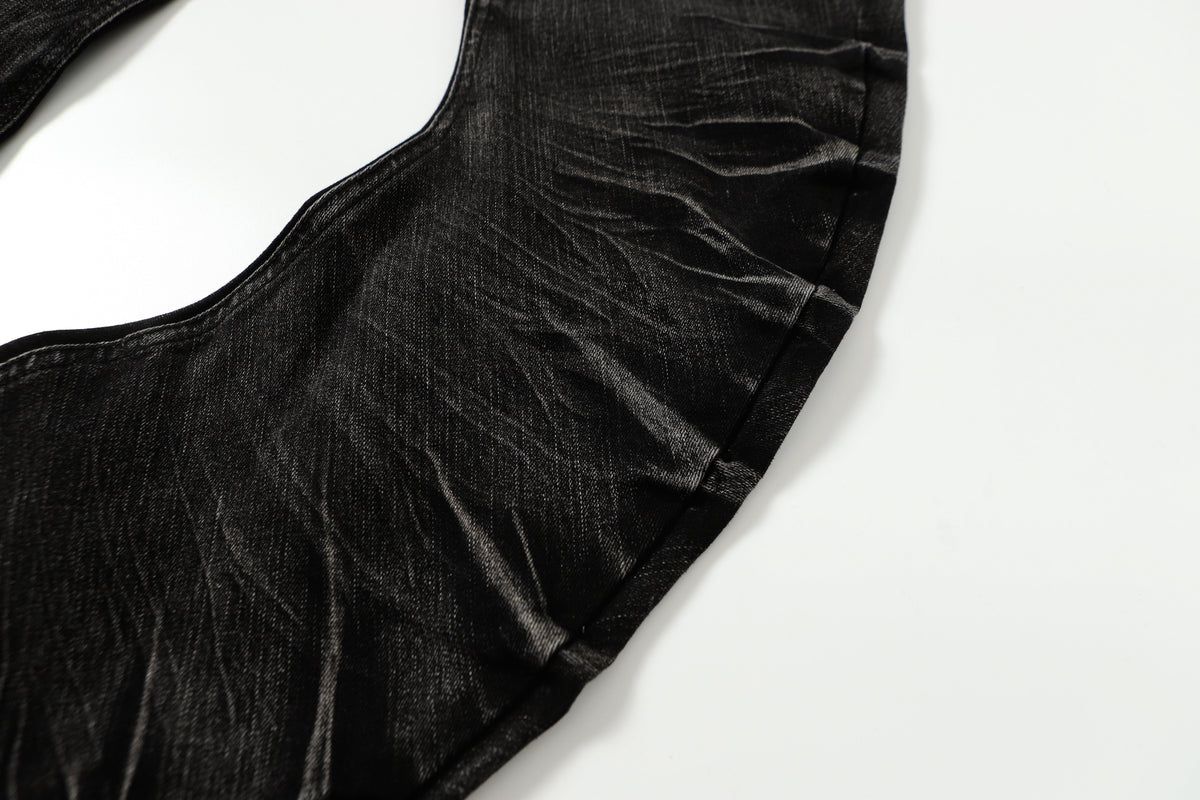 UNF CURVED SEAM WASHED JEANS; Black; garment construction detail