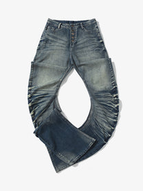 UNF CURVED SEAM WASHED JEANS; Washed Blue; front view