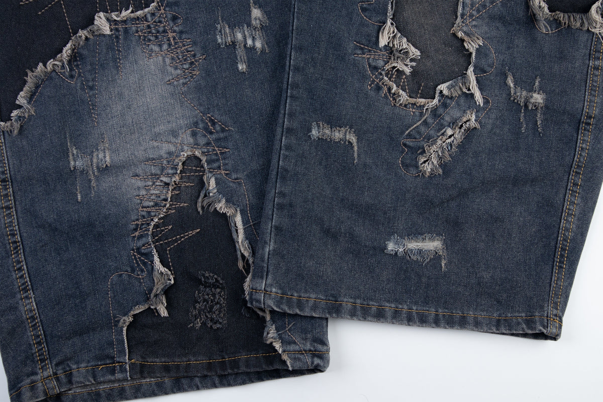 ZHANLAI DISTRESSED PANEL BAGGY JEANS; Blue; design detail