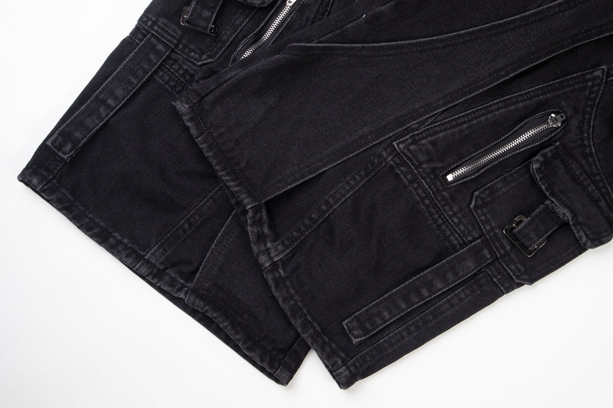 ZHANLAI LAYERED CARGO PANEL JEANS; Black; garment construction detail