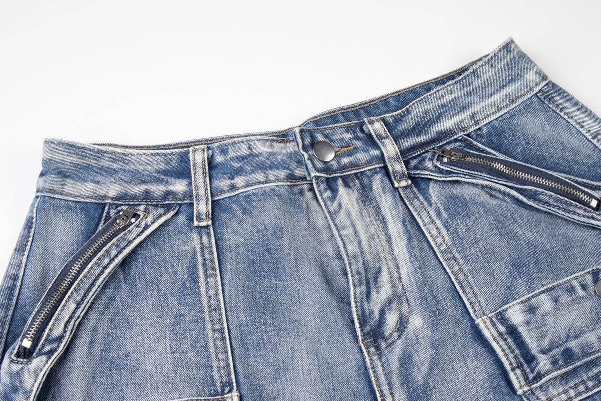 ZHANLAI MULTI POCKET CARGO JEANS; Blue; garment construction detail