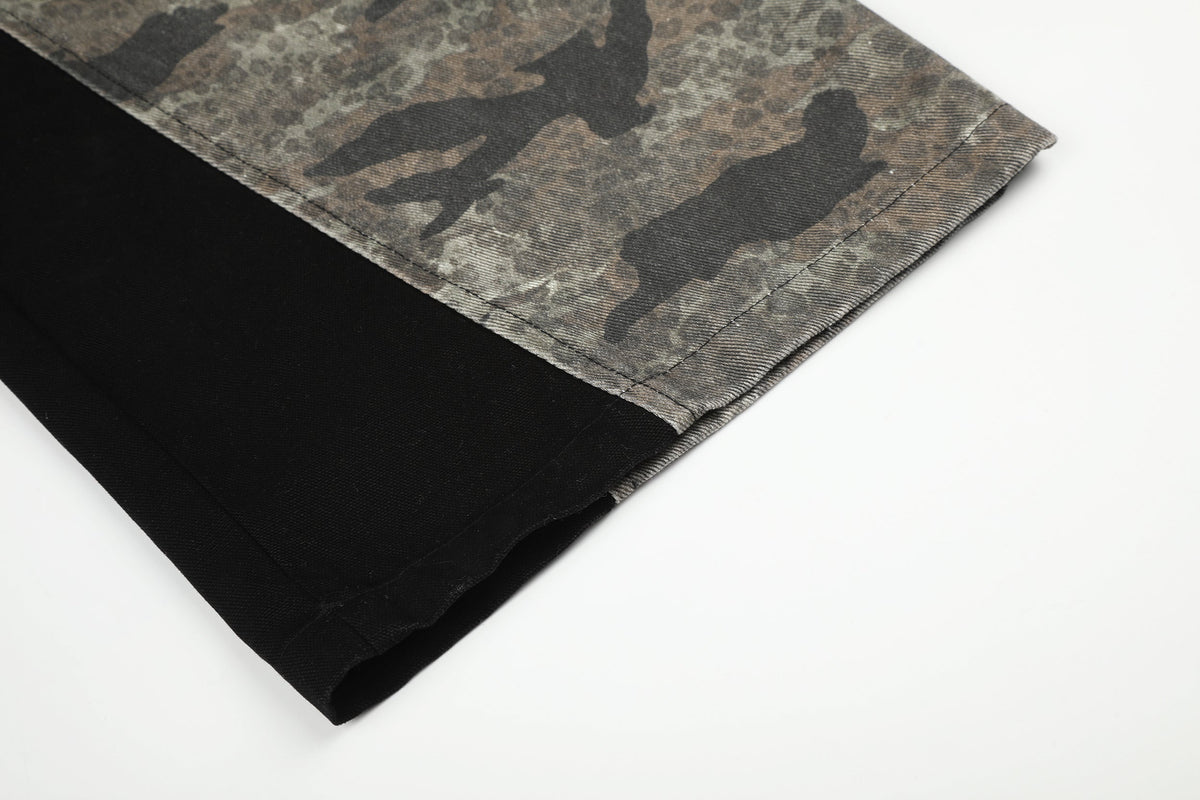BLACK ENERGY LEOPARD CAMO PATCHWORK CARGO PANTS; Camo; garment construction detail