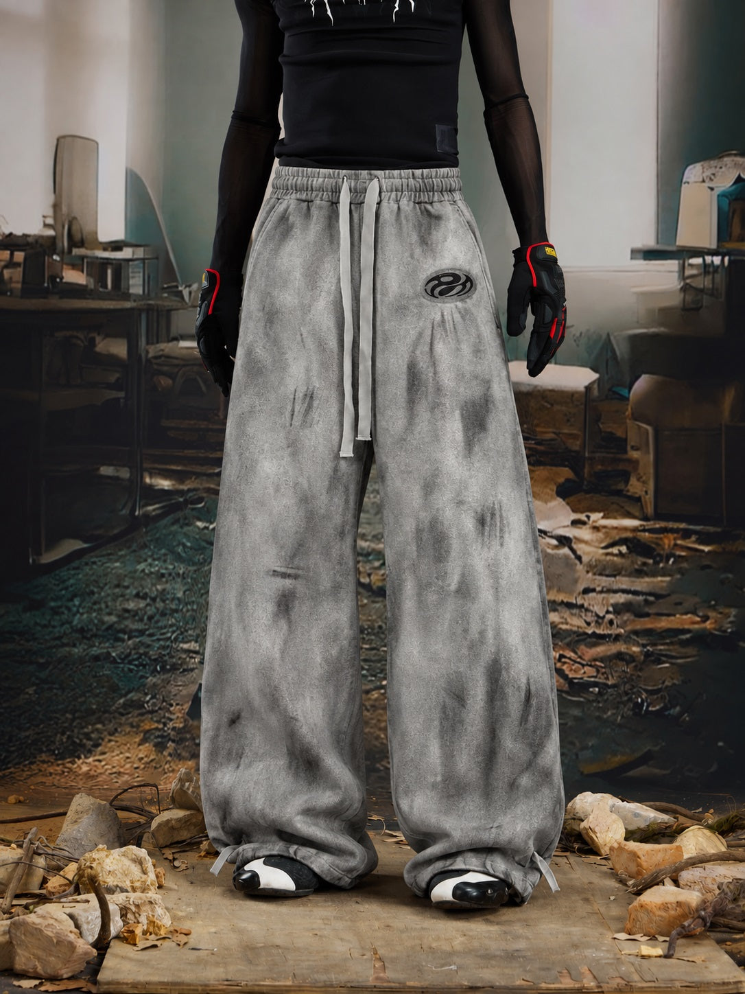 GUO WEAR WASHED CURVED LEG SWEATPANTS; Gray; model view