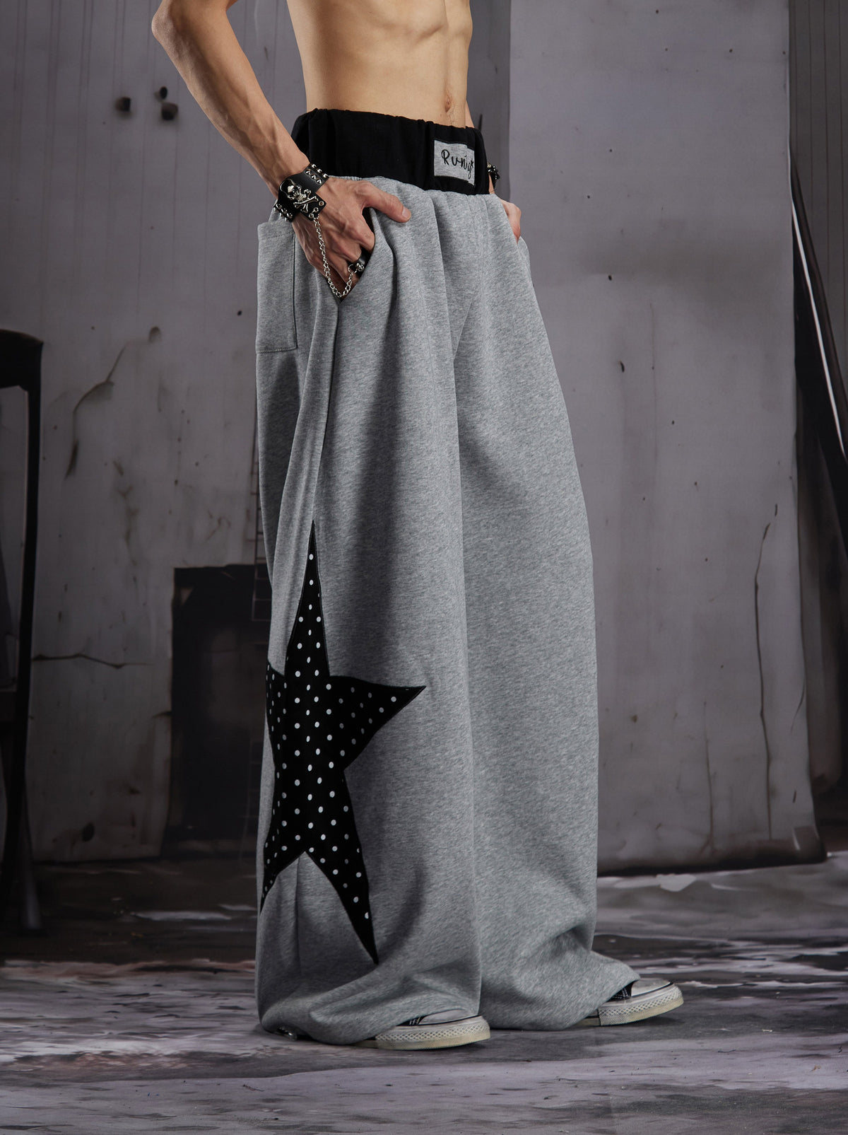 LLF STAR PANEL CONTRAST SWEATPANTS; Gray; model view