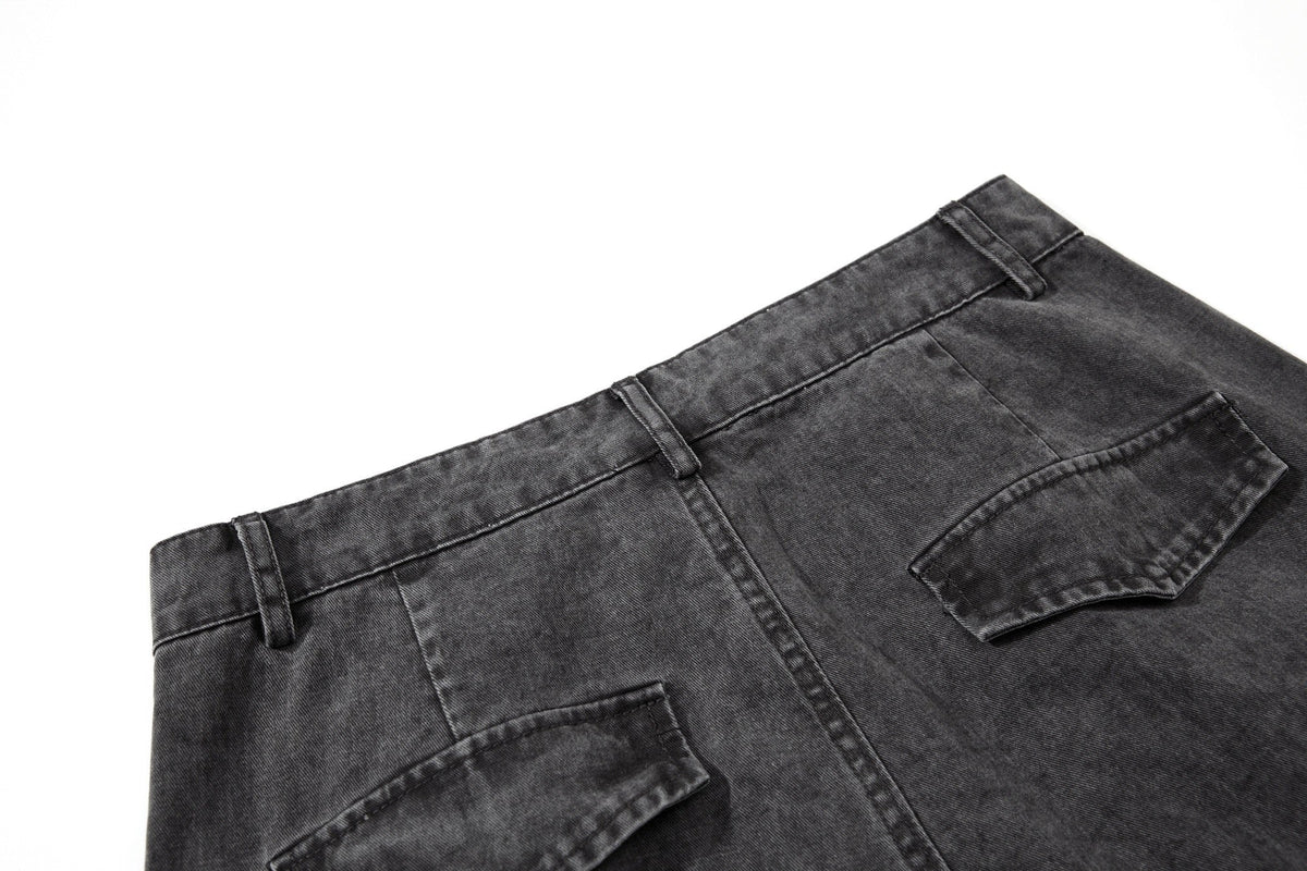 OREETA ANGLED POCKET CARGO PANTS; Black; garment construction detail