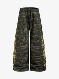 SKATE PARK CAMO DRAWSTRING BAGGY SWEATPANTS; Camo; front view