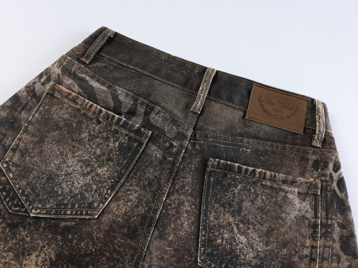 VLEX OFFICIAL ABSTRACT POSTER PRINT PANTS; Brown; garment construction detail