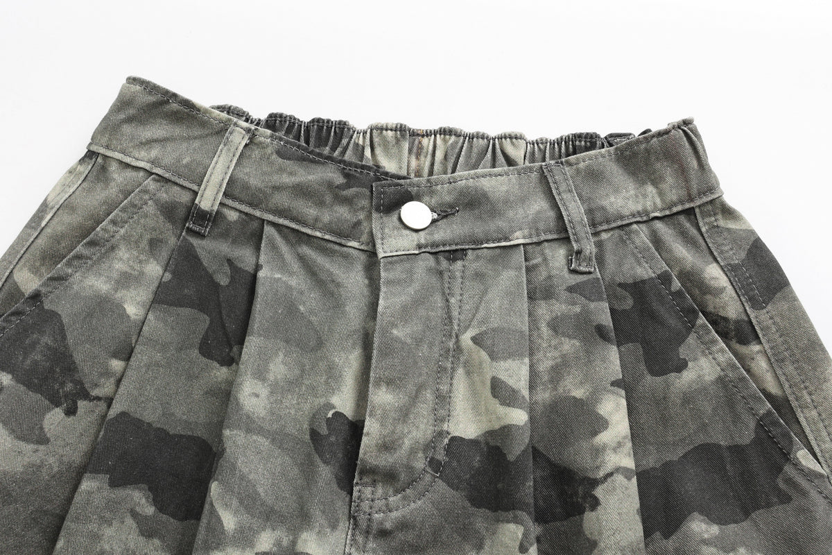 VLEX OFFICIAL CAMO CONTRAST HEM PANTS; Camouflage; garment construction detail
