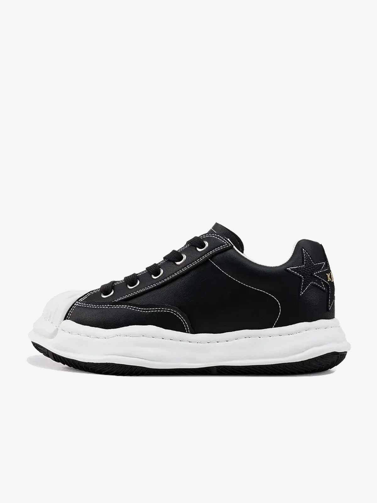 KAALIXTO STAR DETAIL SHELL TOE SNEAKERS; Black; overall product view