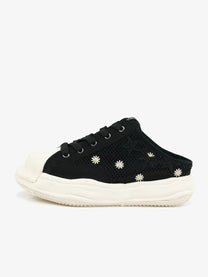 KAALIXTO DAISY SHELL TOE PLATFORM MULES; Black; overall product view