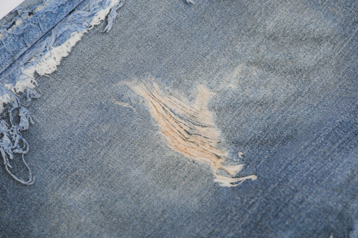 BLANKIN DISTRESSED WASHED JORTS; Blue; design detail