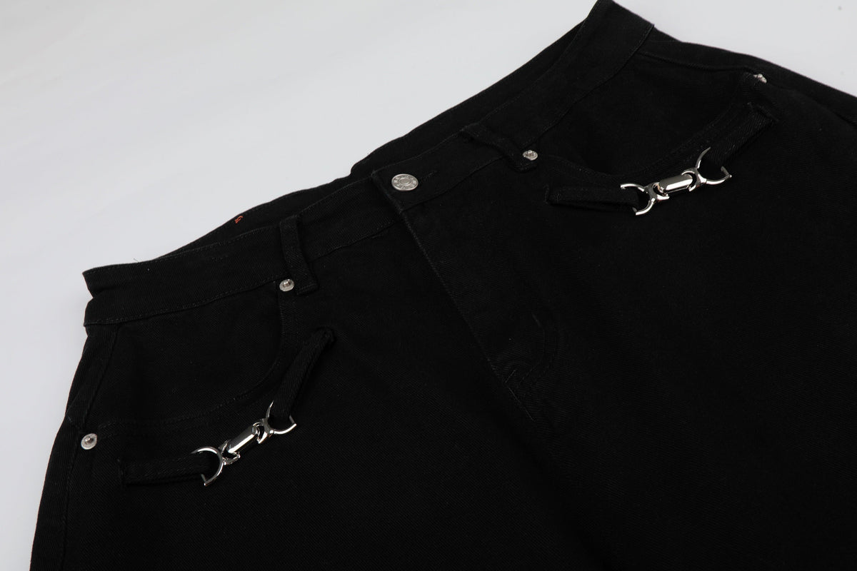 MEIM CLIP STRAP JORTS; Black; design detail