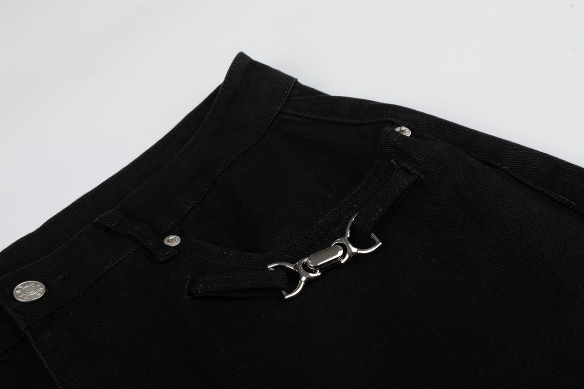 MEIM CLIP STRAP JORTS; Black; design detail