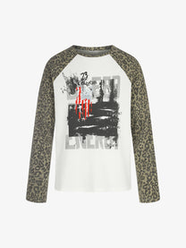 BLACK ENERGY LEOPARD SLEEVE PHOTO SWEATSHIRT; White; front view