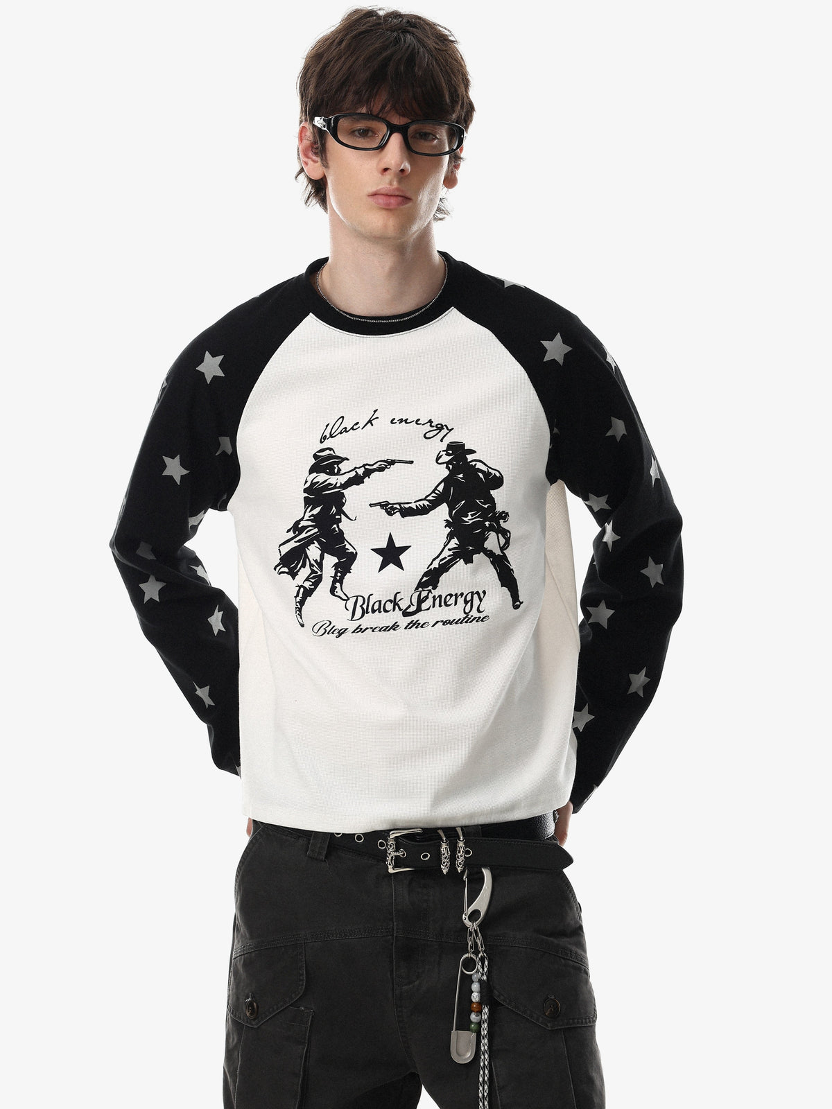 BLACK ENERGY STAR SLEEVE GRAPHIC SWEATSHIRT; White; model view