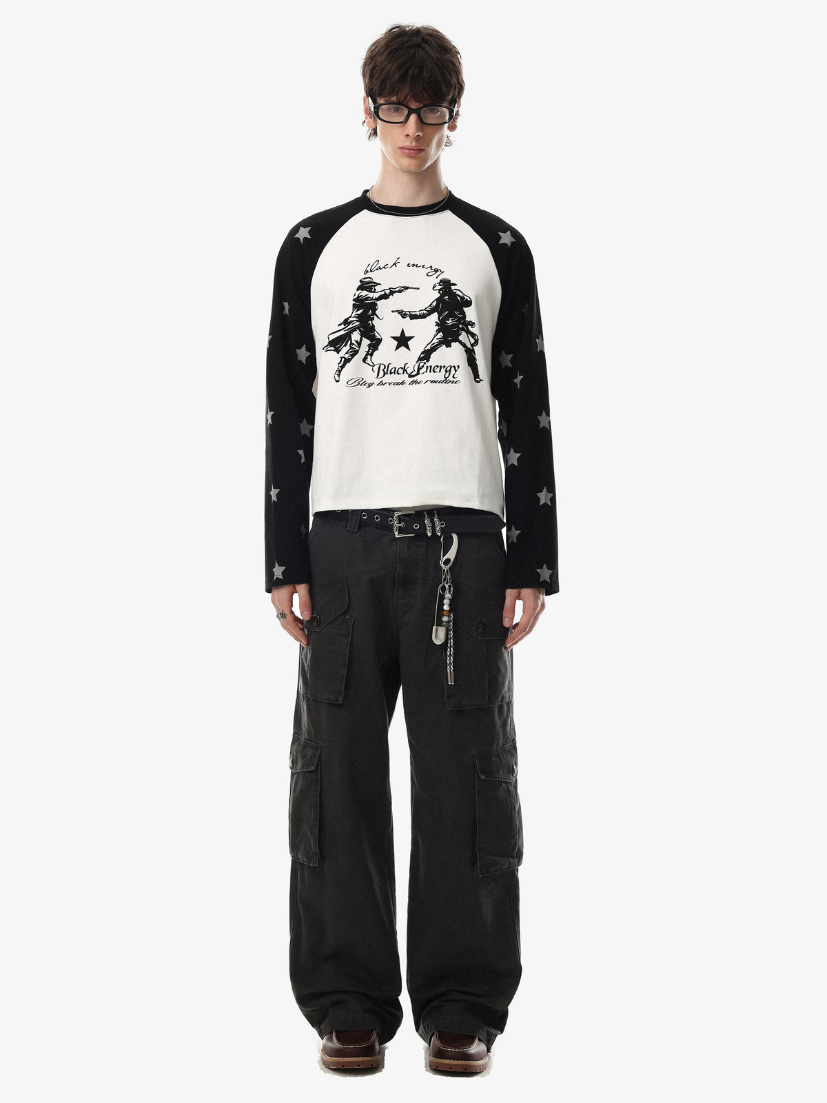 BLACK ENERGY STAR SLEEVE GRAPHIC SWEATSHIRT; White; model view