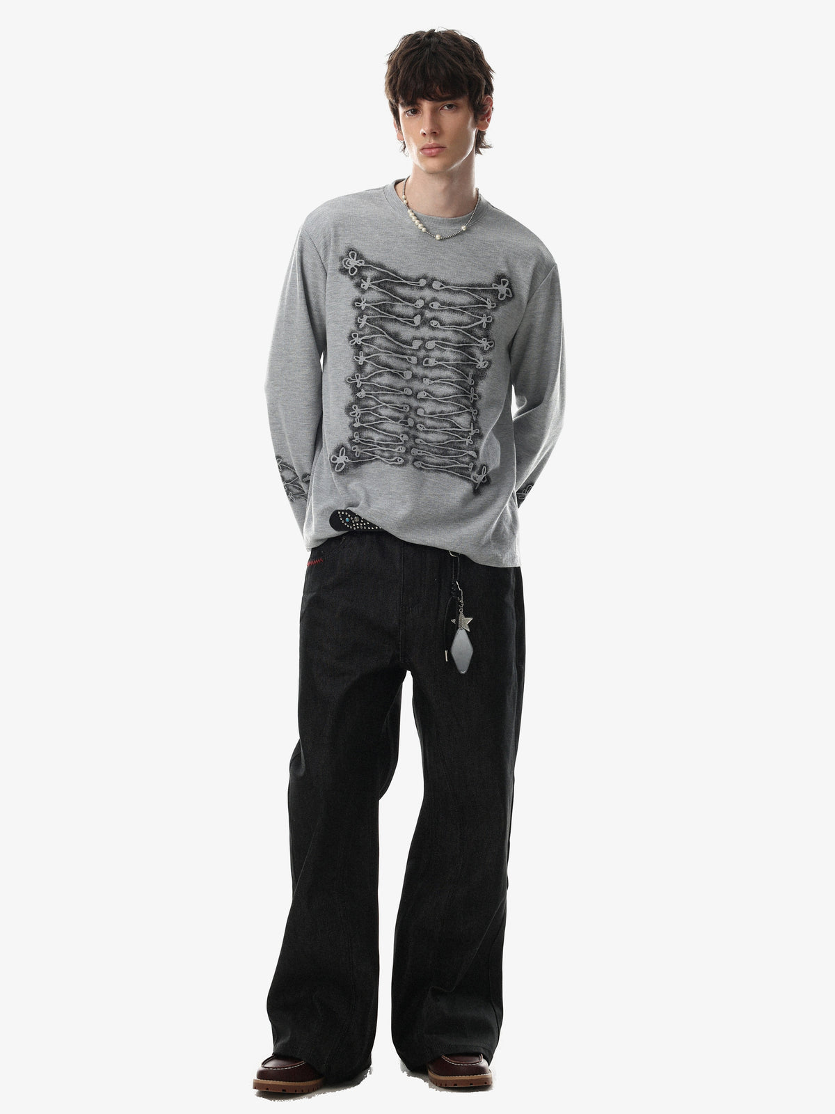 BLACK ENERGY RIBCAGE PRINT SWEATSHIRT; Gray; model view