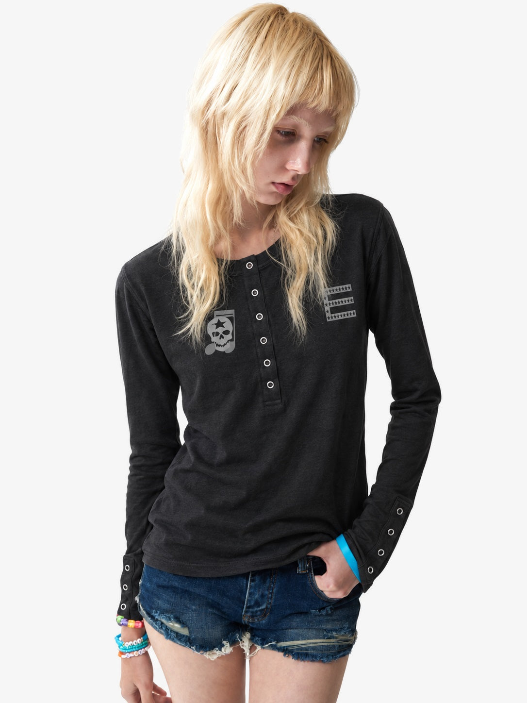 DETW SKULL GRAPHIC HENLEY SWEATSHIRT; Black; model view