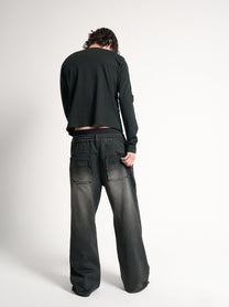 NO E MOSEN EYELET GRID SWEATSHIRT; Black; model view