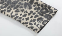NO E MOSEN LEOPARD RAGLAN STAR SWEATSHIRT; White; garment construction detail